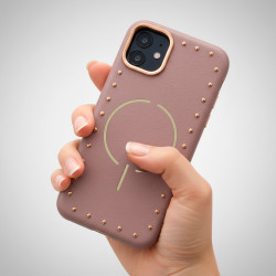 Funda Tachas Compatible con Magsafe para iPhone 11 - La Casa de las Carcasas, Accesorios y Fundas para mÃ³viles